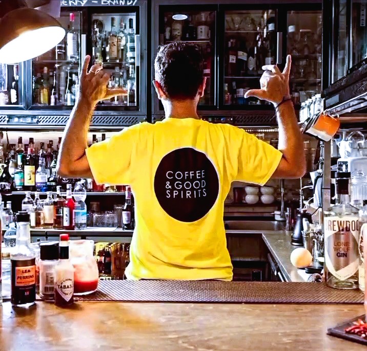 T-SHIRT COFFEE AND GOOD SPIRITS (LA T-SHIRT DEL SOTTOSOPRA!)
